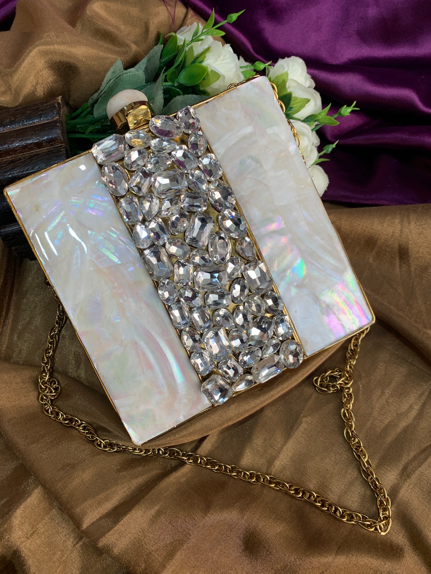 Eira Mother of Pearl - MOP Clutch