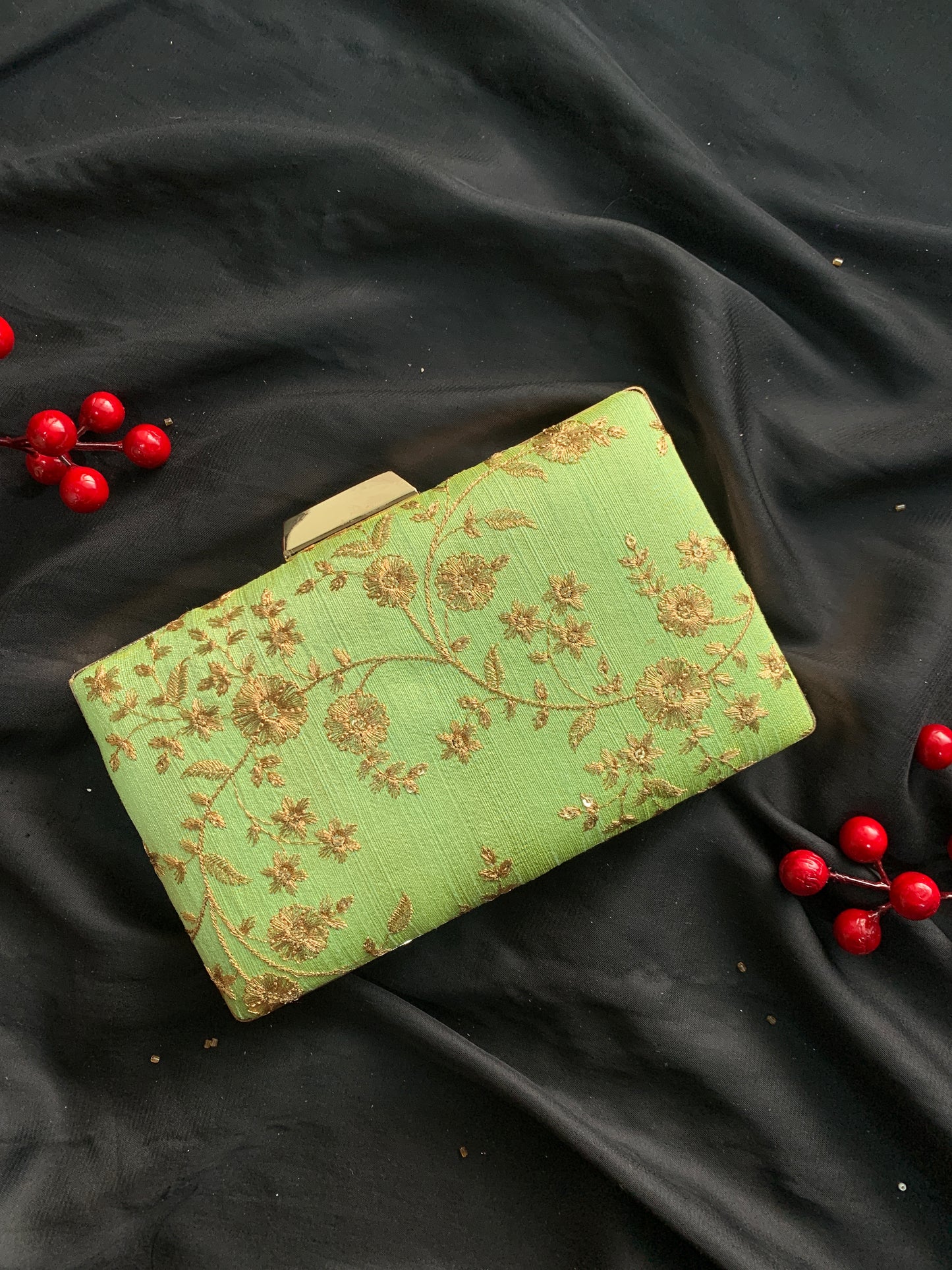 Floral Creeper Clutch