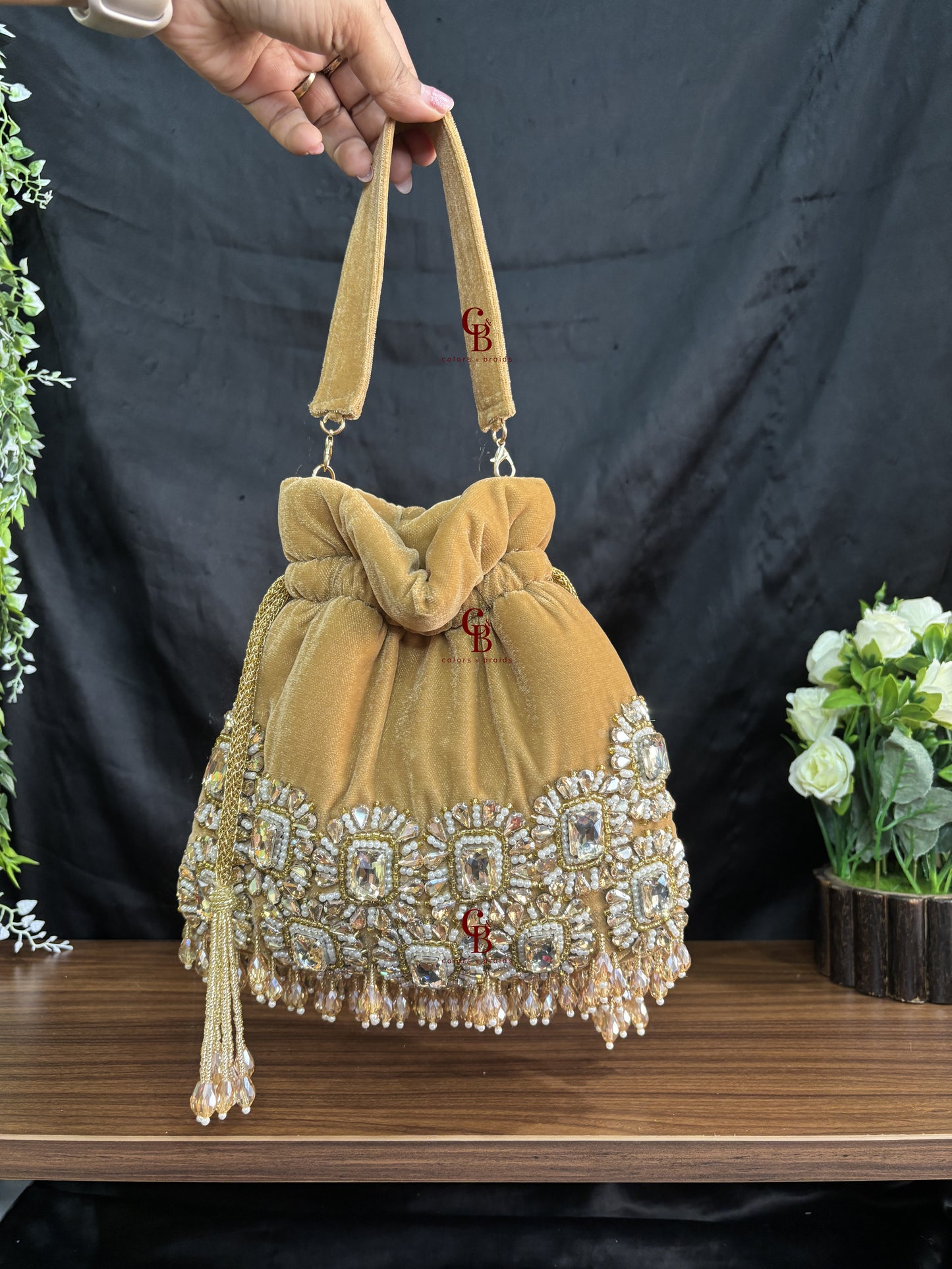 Gulzar Crystal Wedding Potli