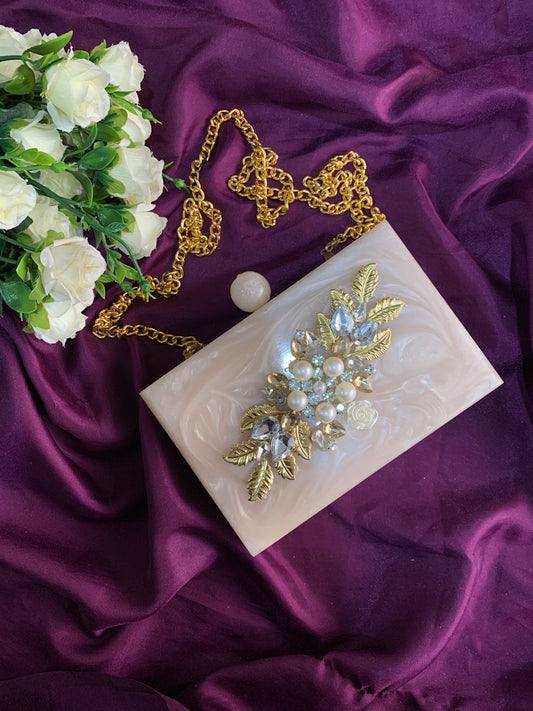 Freya Resin Clutch