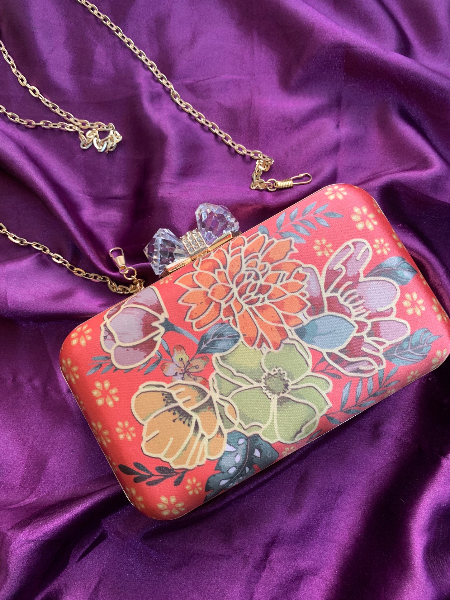 Mehak Clutch