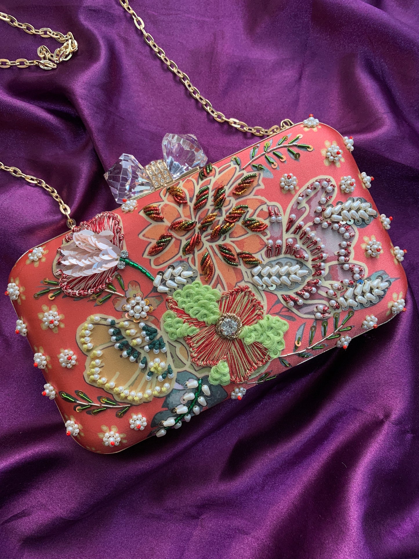 Mehak Clutch