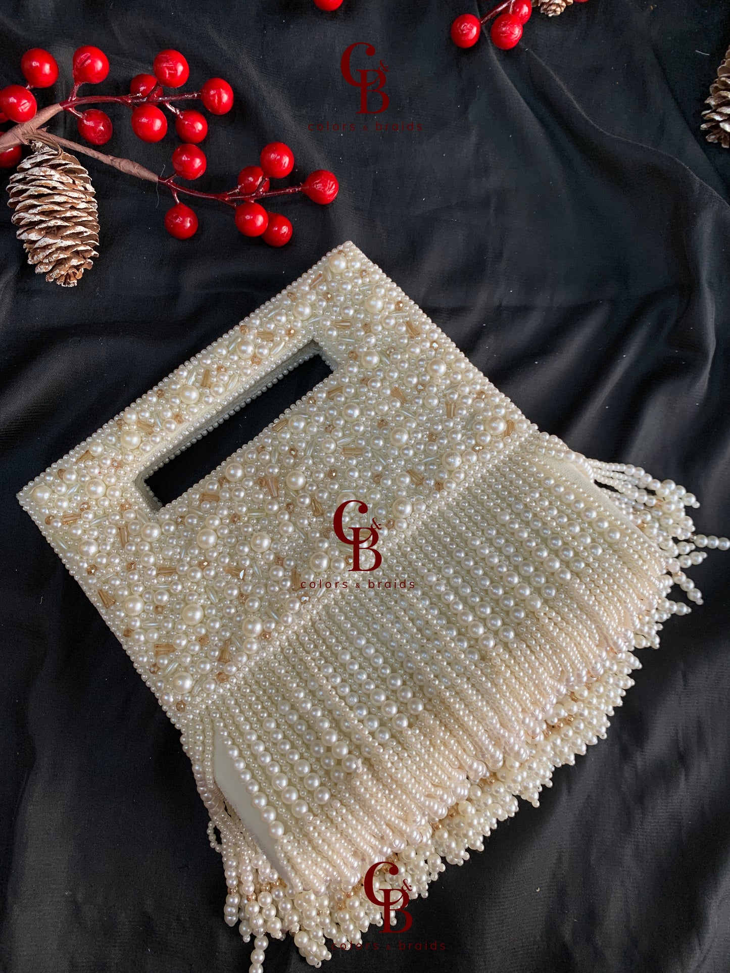 Mahira Pearl Clutch