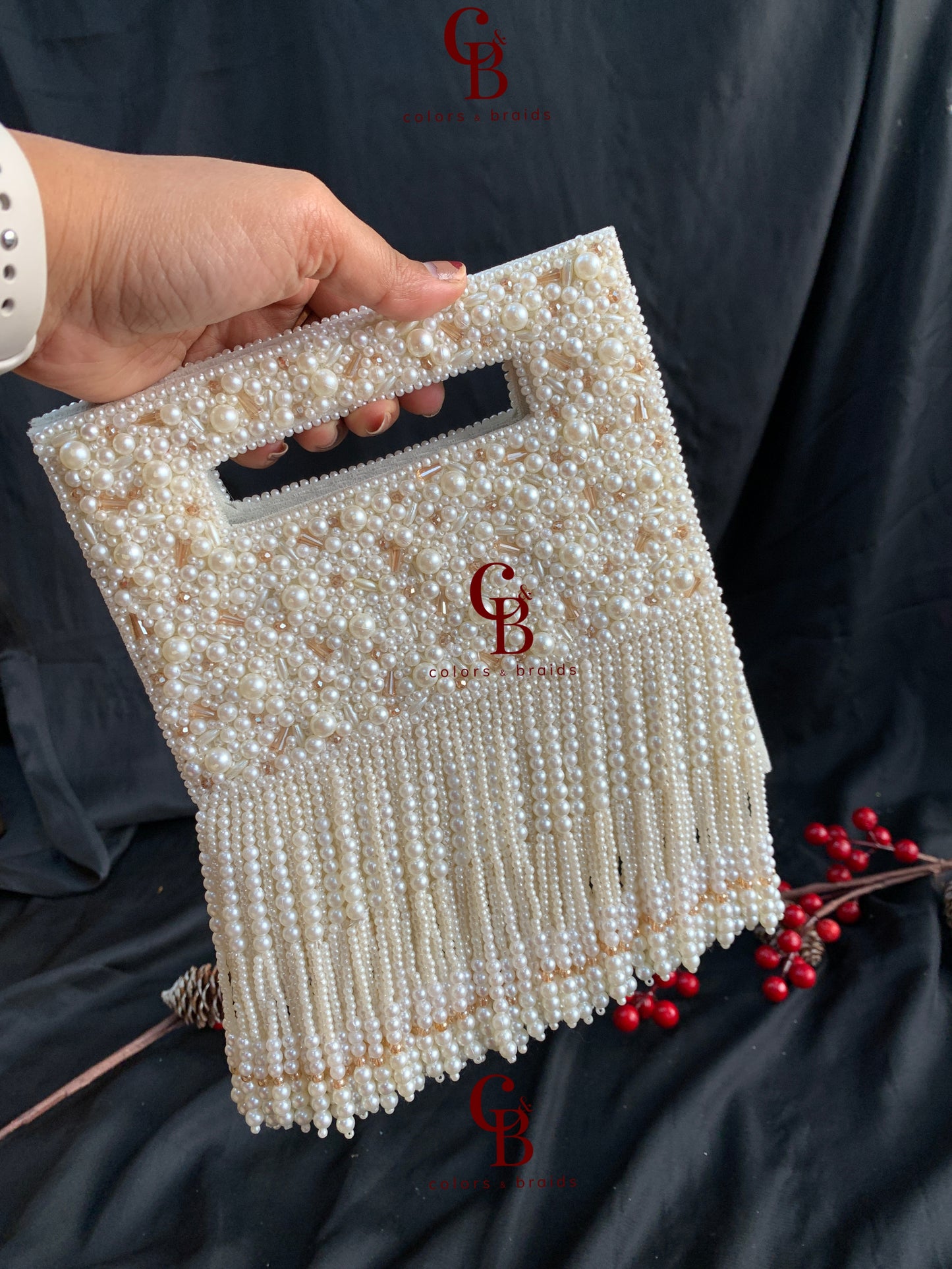 Mahira Pearl Clutch