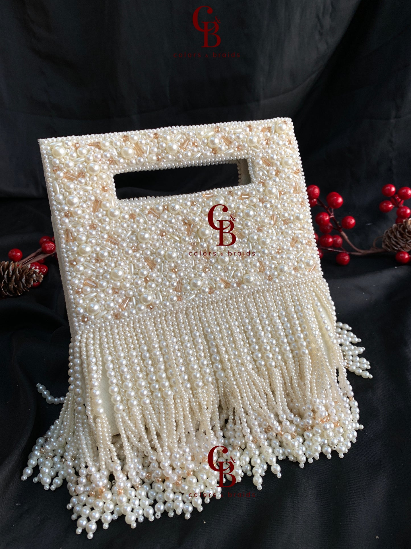 Mahira Pearl Clutch