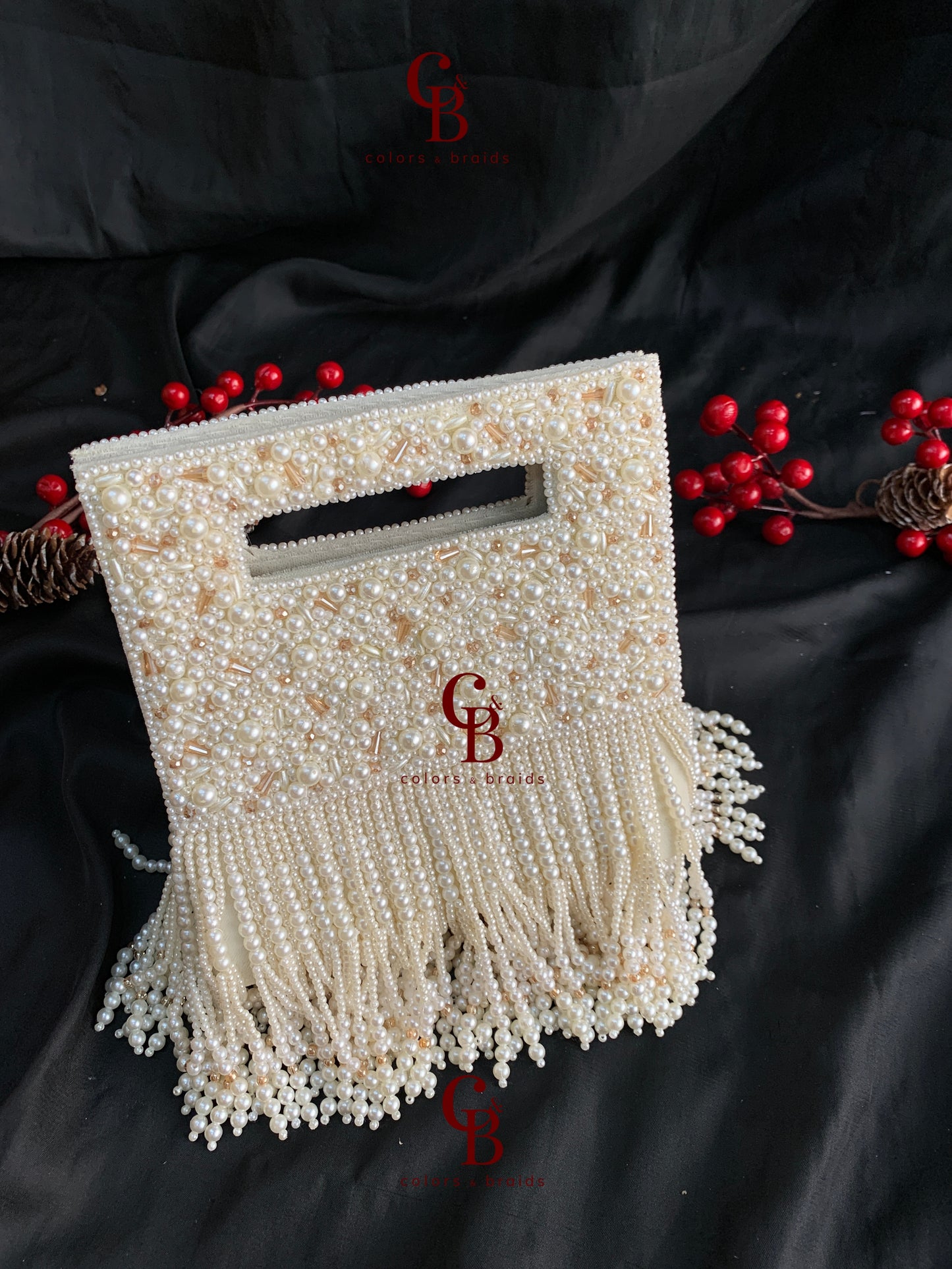 Mahira Pearl Clutch