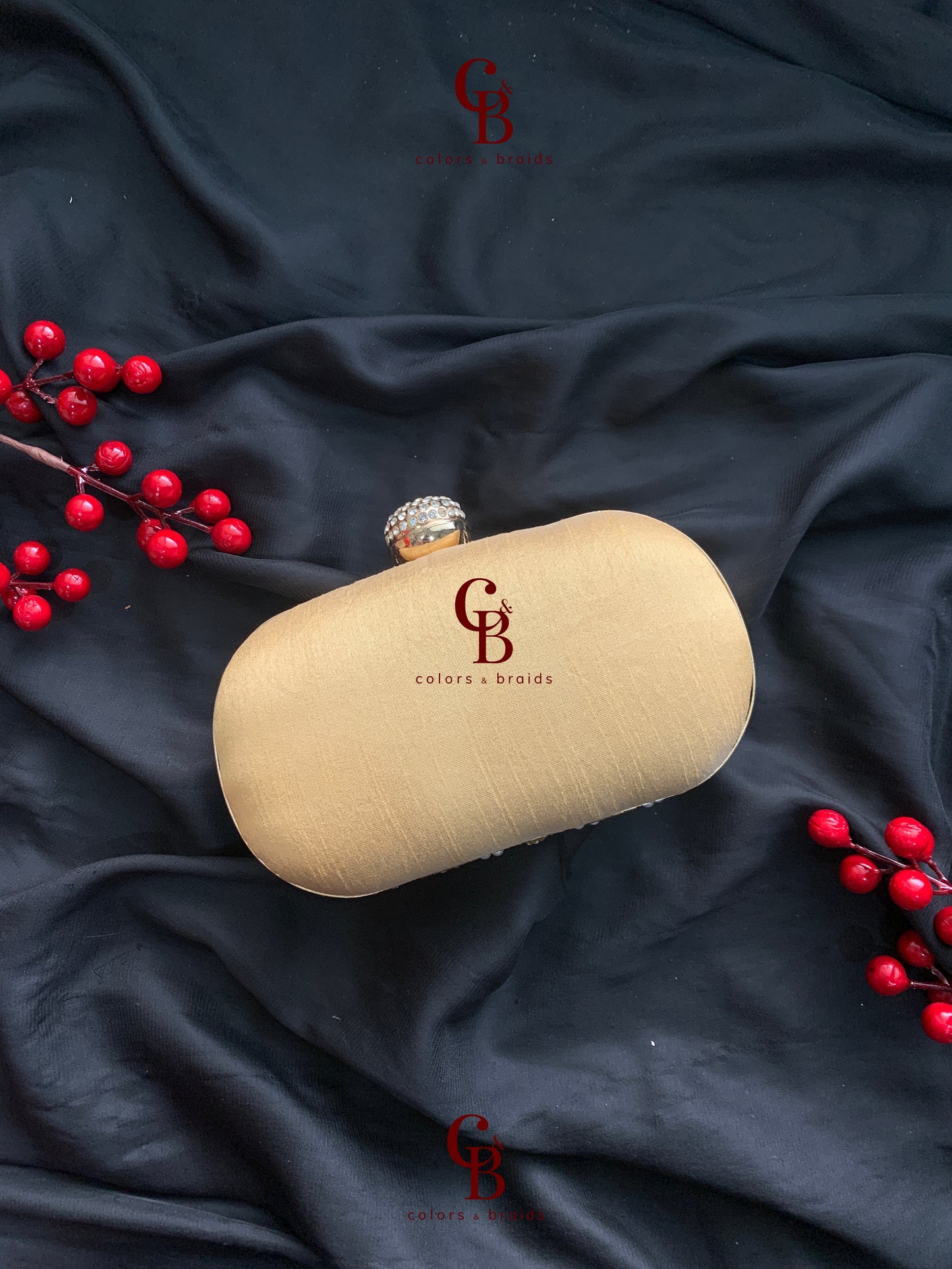 Classic Oval Pearl Clutch