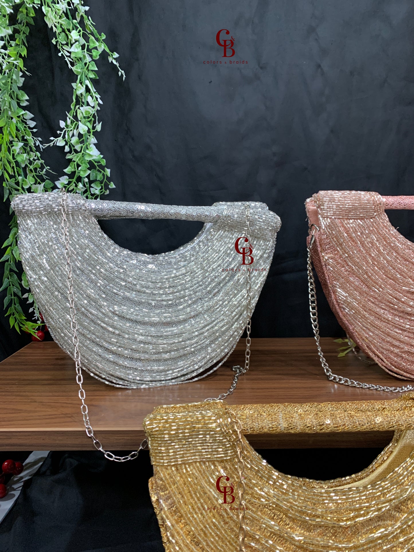 Isa Cut Dana Mala Bag