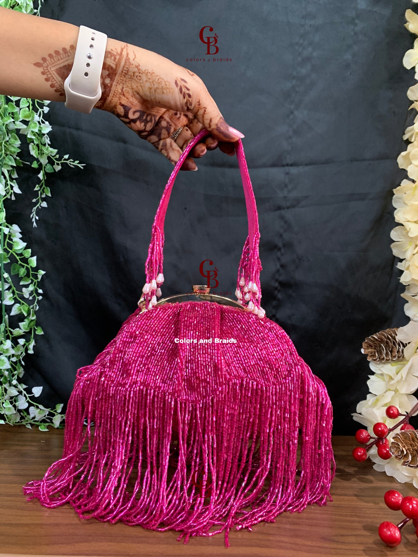 Cut Dana Long Tassel batua