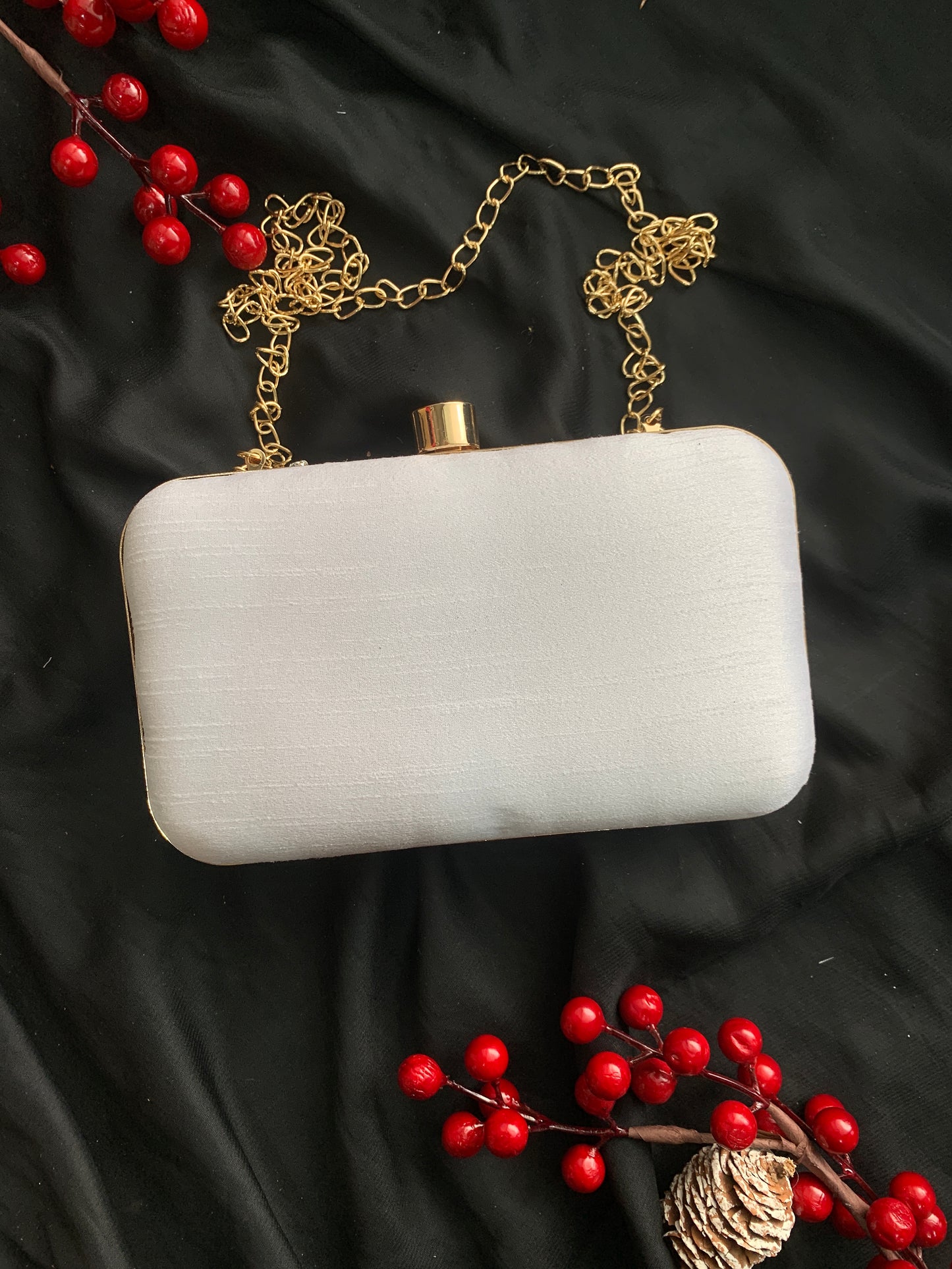 Pearl + Crystals Elegance Clutch