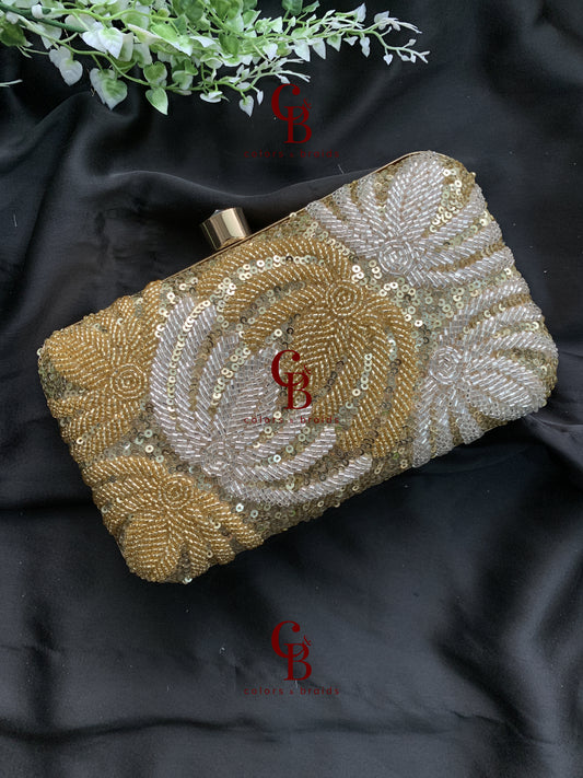 Zari Zephyr Clutch