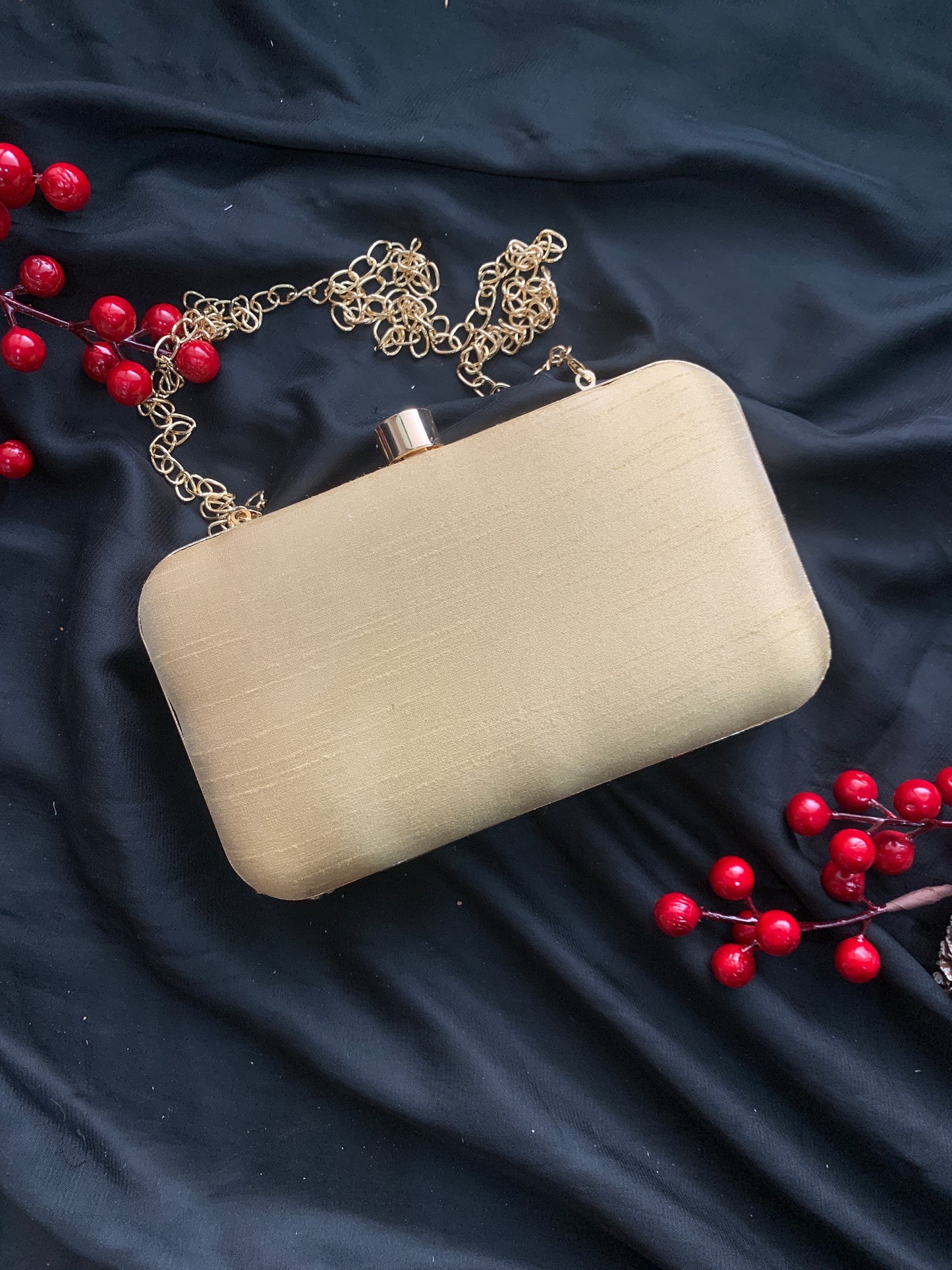 Pearl + Crystals Elegance Clutch