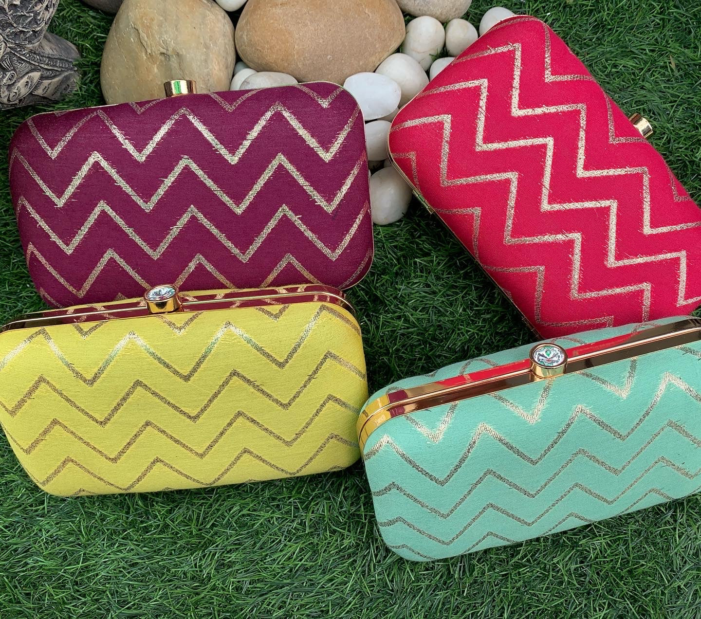 Zig Zag Clutch