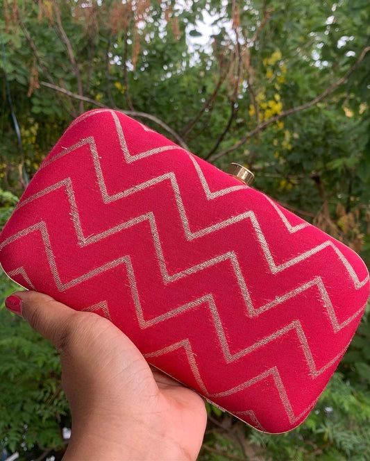 Zig Zag Clutch