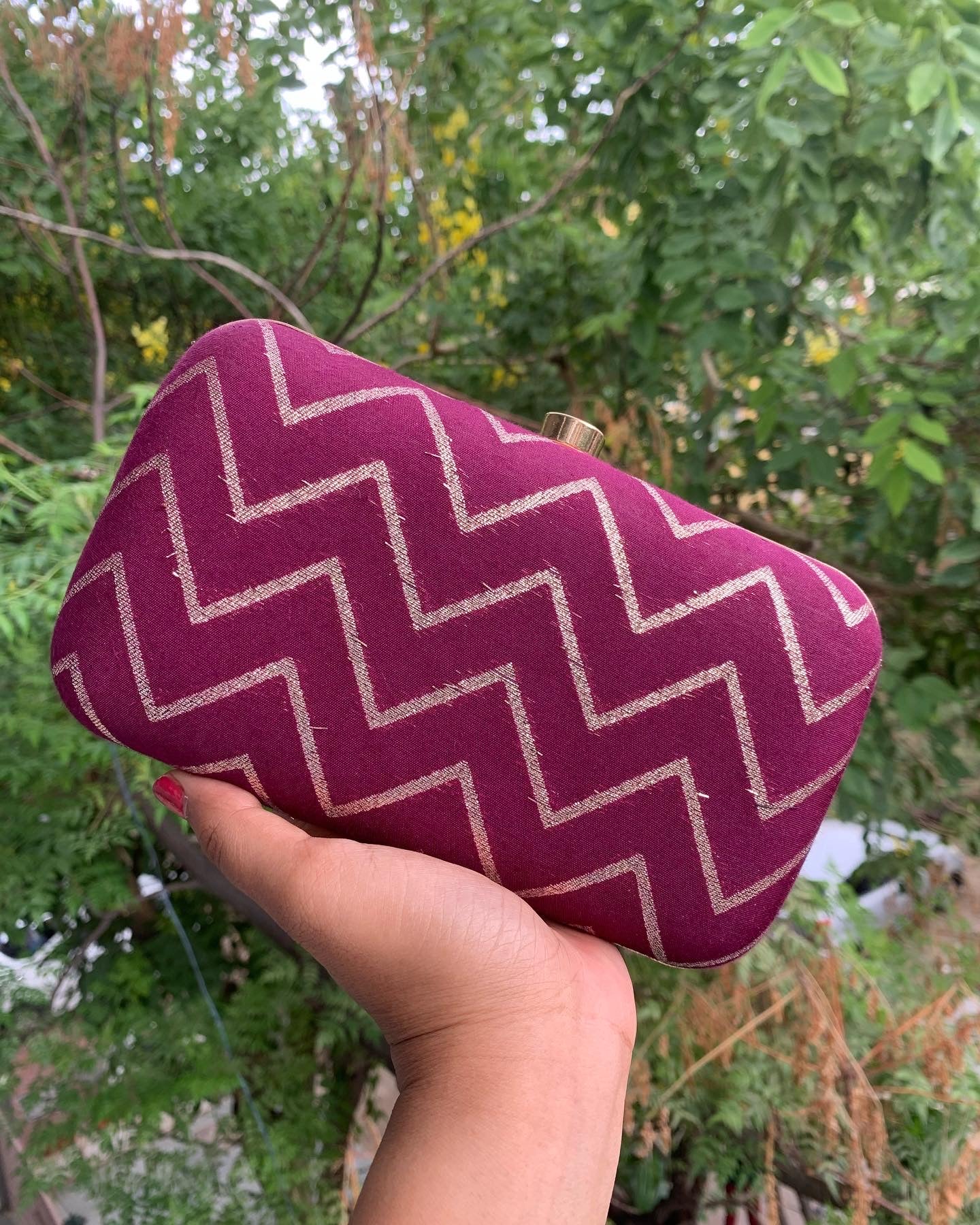 Zig Zag Clutch